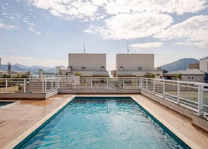 Resort no Itaguá, Piscina, Sauna e Churrasqueira